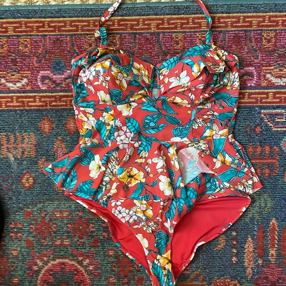Forever 21 Plus Retro-Style one piece w full coverage - Picture 1 of 4